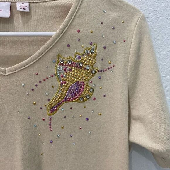 Quaker Factory Beige Seashell Shirt Size Small - Picture 2 of 5